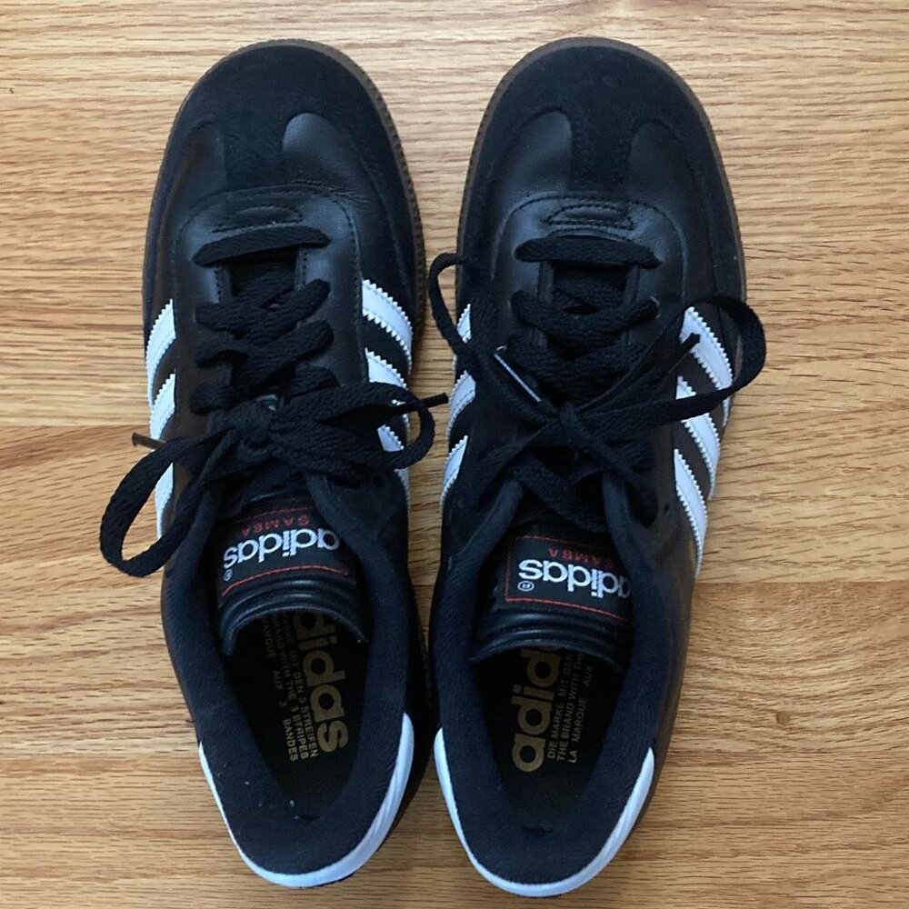 Adidas Samba Soccer shoes (indoor) size 6